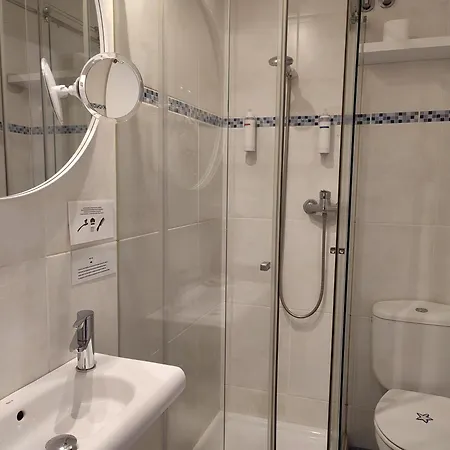 호텔 Cap D'or - Children Only From 16 Years Old 2*